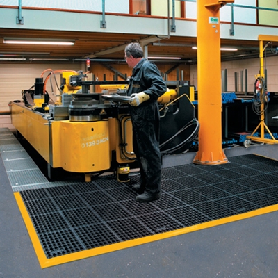 38 x 64" Black/Yellow Safety Drainage Mat - 1/Each